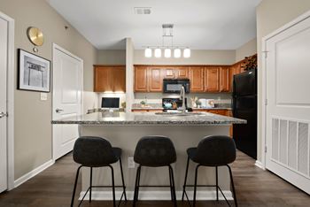 Kitchen islands/breakfast bars